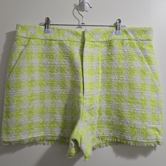 Steve Madden Women's Lia Neon Yellow Festival Gingham Check Tweed Shorts XL - Picture 3 of 8